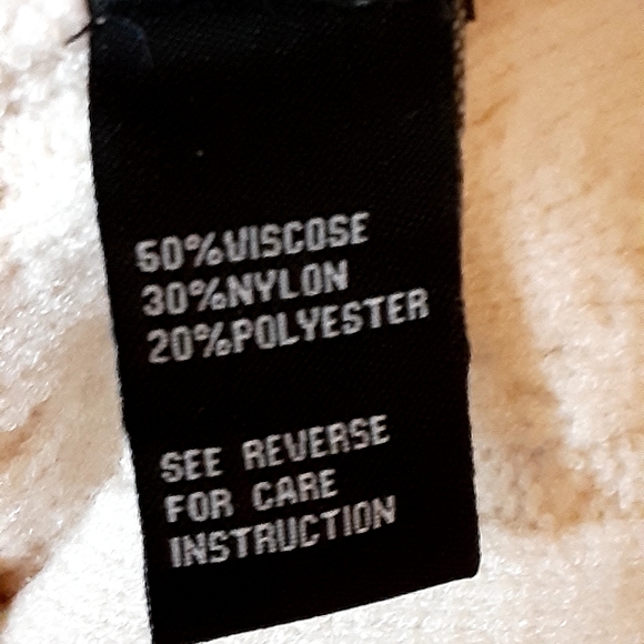 NWT, CLICHE, Viscose Blend, "sweater" Skirt in Ivory, Size Large - Picture 7 of 10